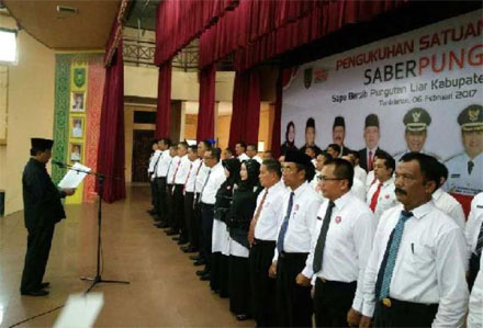 Ciptakan Pemerintahan yang Bersih, Bupati Wardan Kukuhkan Satgas Saber Pungli