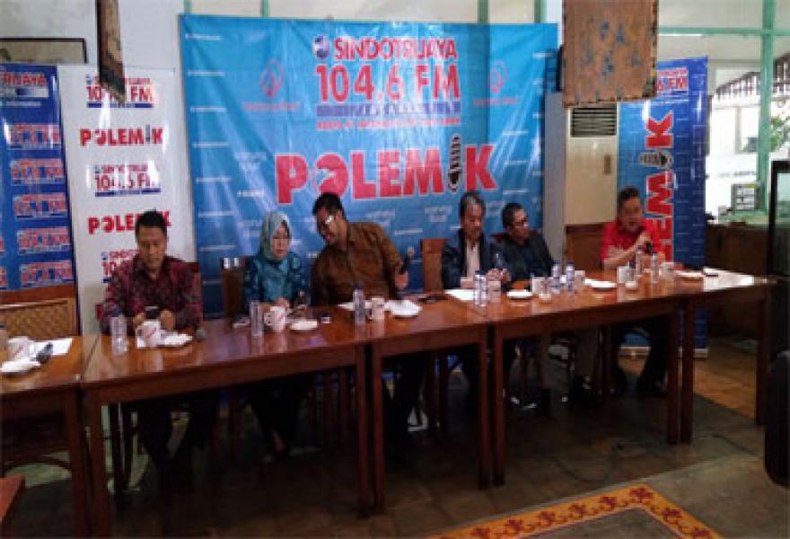 Sikap Demokrat di Putaran Kedua Pilgub DKI, Roy Suryo: Lihat Warna Baju Saya!
