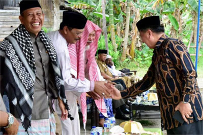 Wabup H Rosman Malomo Hadiri Maulid Nabi 1438 di Ponpes Sungai DDI Benteng