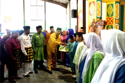 Abdul Jamal: Seragam Siswa Bukan Tanggungjawab Pemerintah