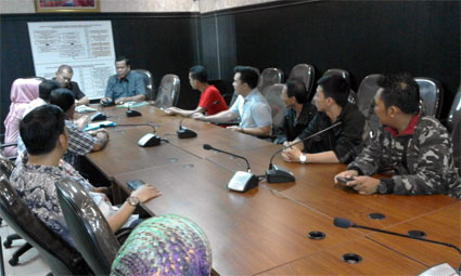 Tak Terima Sewa Kios Naik, Pedagang Pasar Curhat ke DPRD