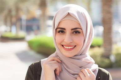 Perawatan Rambut Wanita Berhijab biar Enggak Rontok dan Berketombe