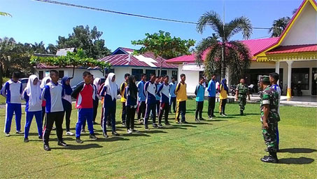 Babinsa Koramil 16/Tapung Seleksi Paskibra Tingkat SMA se Kecamatan Tapung