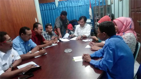 Agar Kembali Beroperasi,  Camat Pulau Burung Gelar Pertemuan di Kantor PDAM Tirta Indragiri