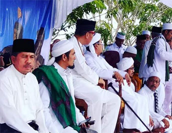 Rizieq Shihab Isi Tausiah Haul Kesultanan Siak