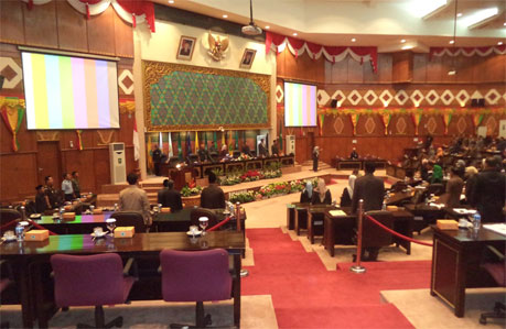 DPRD Riau Gelar Paripurna Hasil Kerja Pansus LKPJ Gubri 2016