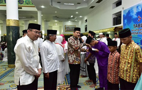 Sempena HUT ke 51 Bank Riau Kepri Santuni Ribuan Anak Yatim