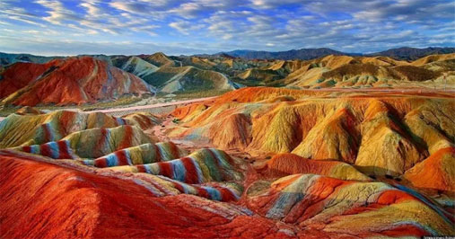 Alquran dan Sains Jelaskan Gunung Pelangi di China