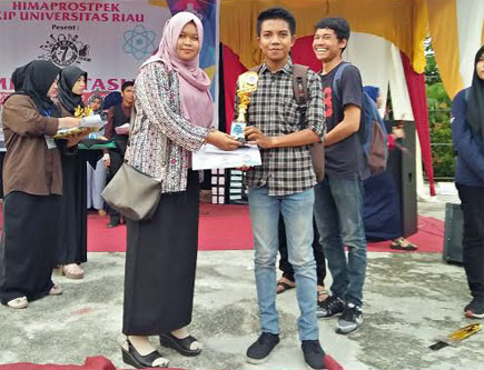 Ervan Saharuddin Juara Kimia Fantasy VII Kota Pekanbaru