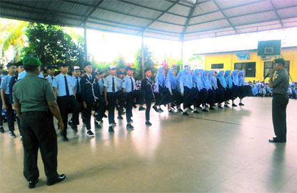 Koramil01/Bangkinang Beri Pelatihan PBB di SMPN 1 Bangkinang