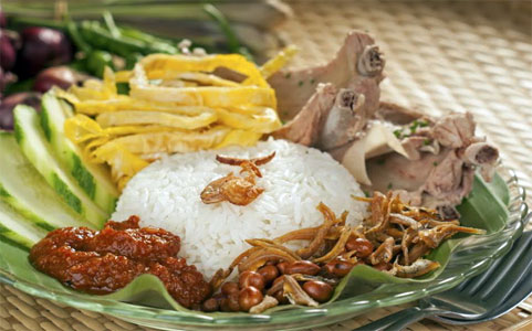 RESEP NENEK: Makan Siang dengan Nasi Lemak Berlauk Sambal Ikan Bilis