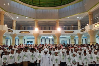 Gerakan Subuh Berjamaah Didik Anak-Anak Fakfak Jadi Anak Hebat