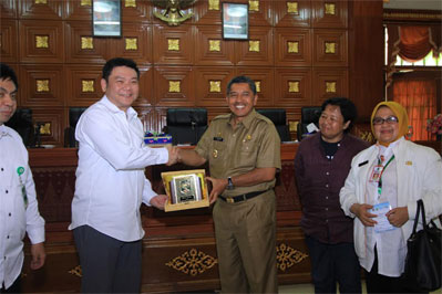 Wabup Alfedri Sambut Kehadiran Peserta Global Peatland Intiative 2017 Badan Restorasi Gambut di Siak