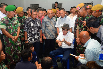 Bersama Menkumham Danrem 031/Wirabima Dengarkan Keluhan Warga Binaan Sialang Bungkuk