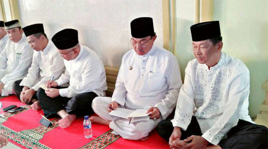 Bersama Bupati Wardan, Gubri Hadiri Haul Ke-80 Syeikh Abdurrahman Siddiq