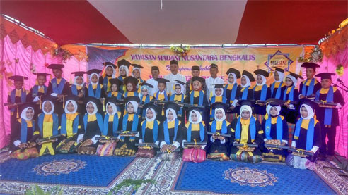 Wisuda 35 Hafiz dan Hafizah 1-10 juz Yayasan Madani Nusantara Bengkalis