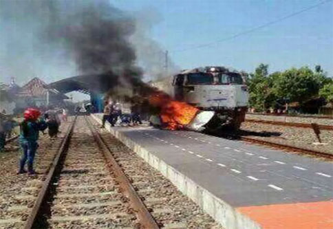 Mengerikan! Terseret Kereta Api, 4 Orang Tewas Seketika di Grobogan