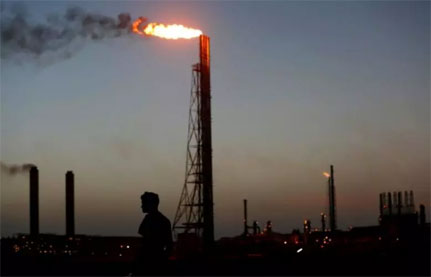 Harga Minyak Dunia Terjun Bebas Usai Keputusan OPEC