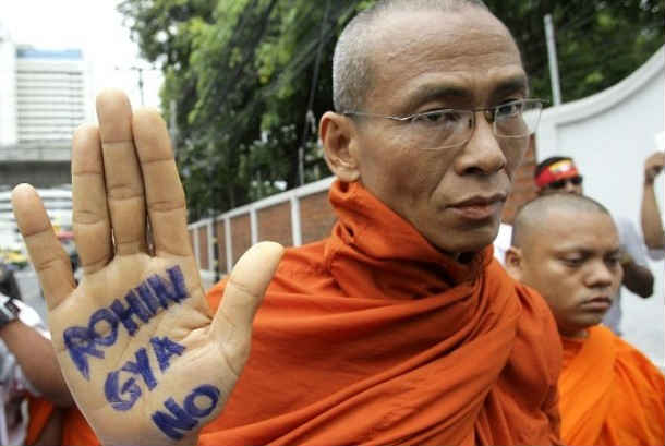 Polisi Tangkap 7 Biksu Buddha yang Menyerang Muslim Rohingya