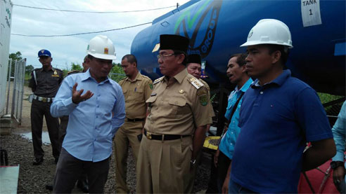Respons Keluhan Masyarakat, Bupati Wardan Tinjau Langsung Kondisi PLN Tembilahan