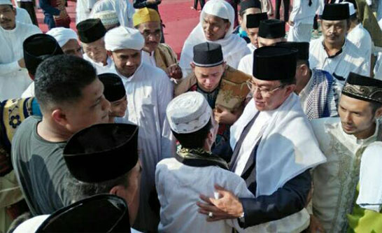 Khatib Sholat Ied, Bupati Wardan: Manfaatkan Sisa Umur dan Kesempatan yang Ada