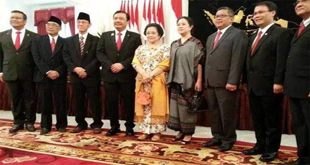 Jokowi Lantik Megawati Jadi Pengarah Unit Kerja Presiden Pembinaan Ideologi Pancasila di Istana