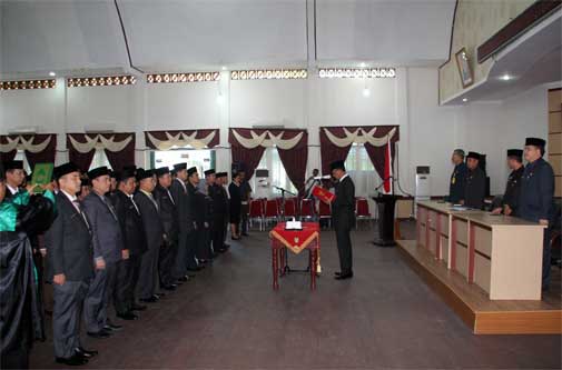Bupati Rohil Lantik 64 Pejabat Eselon Hasil Assesement