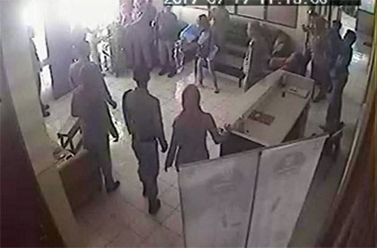 Aksi Tiga Wanita Ini Mengamuk di Kantor Satpol PP Bukittinggi Berujung ke Polisi