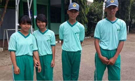 Wow, Siswa Kembar 4 Ini Jadi Perhatian di Sekolah