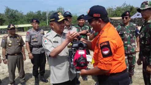 Antisipasi Kabut Asap, Gubri Gelar Apel Pasukan Karlahut