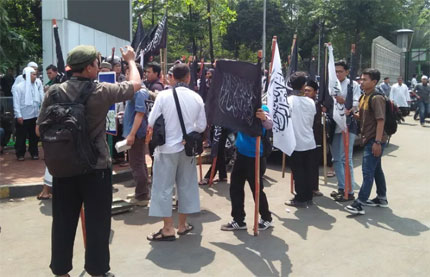 Massa Aksi 287 Sudah Berkumpul di Istiqlal, Peserta: Ini Bukan Paksaan