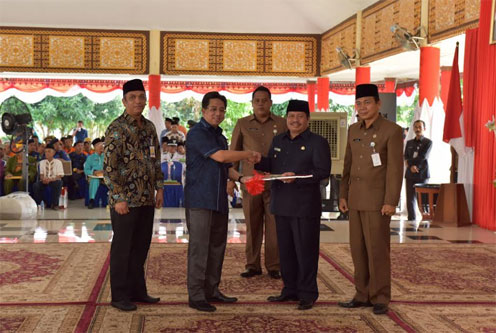 Bank Riau Kepri Serahkan CSR Berupa 1 unit Mobil Pick Up Kepada Pemkab Bengkalis