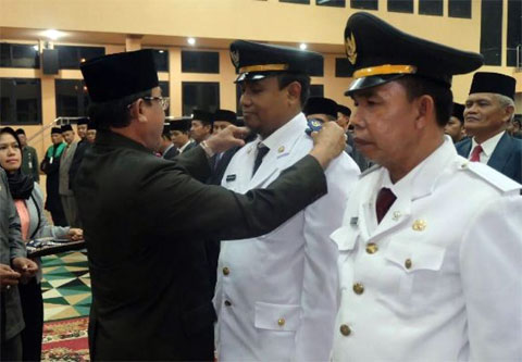 Lantik 209 Pejabat Eselon, Bupati Wardan: Amanah Ini Jangan Sampai Disalahgunakan