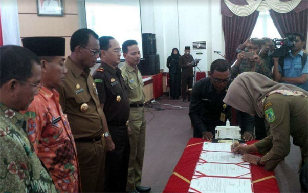 Penghulu di Rohil Teken Pakta Integritas Dengan TP4D