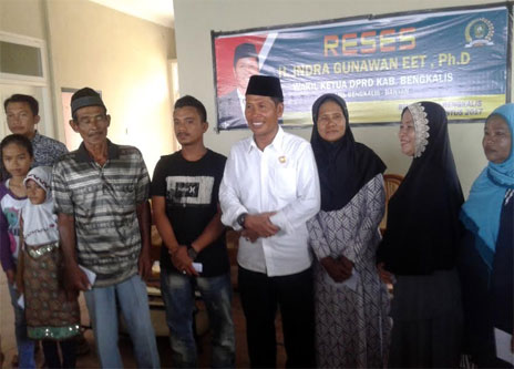 Reses, Eet Janji Benahi Infrastruktur dan Air Bersih di Rimba Sekampung