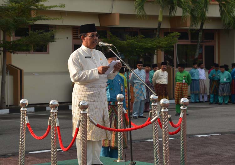 Plt Sekda Bengkalis Pimpin Apel Puncak Peringatan Hari Jadi Ke-60 Provinsi Riau