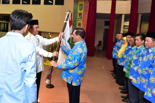 Sekda Riau Ahmad Hijazi Lantik Ketua IKA UR Inhil masa Bakti 2017-2021