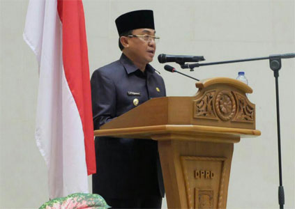 Bupati Wardan Sampaikan Ranperda Pertanggung Jawaban APBD Inhil Tahun 2016