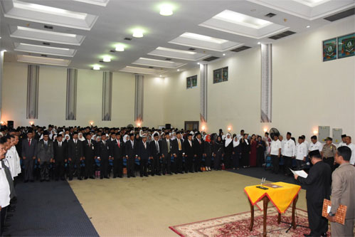 Bupati Bengkalis Lantik 249 Kepala SD dan 67 SMP