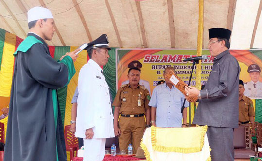 Bupati Wardan Lantik Pj Kades Concong Dalam
