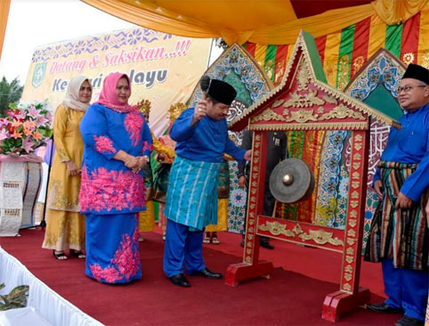 Bupati Bengkalis Buka Perhelatan Kenduri Melayu dan Upacara Atib Togak