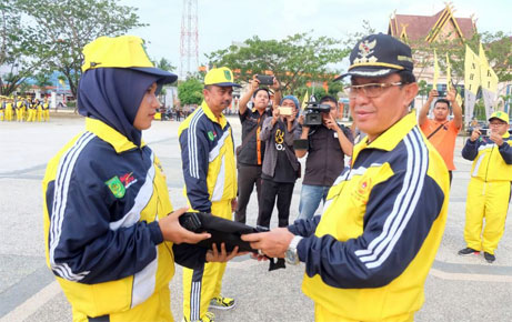 Bupati Lepas Kontingen Inhil Mengikuti Porprov Riau Ke-9 Di Kampar