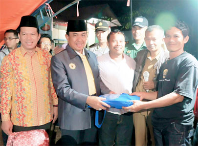 Bupati Inhil Terus Pantau Kondisi Korban Banjir Desa Mumpa Tempuling