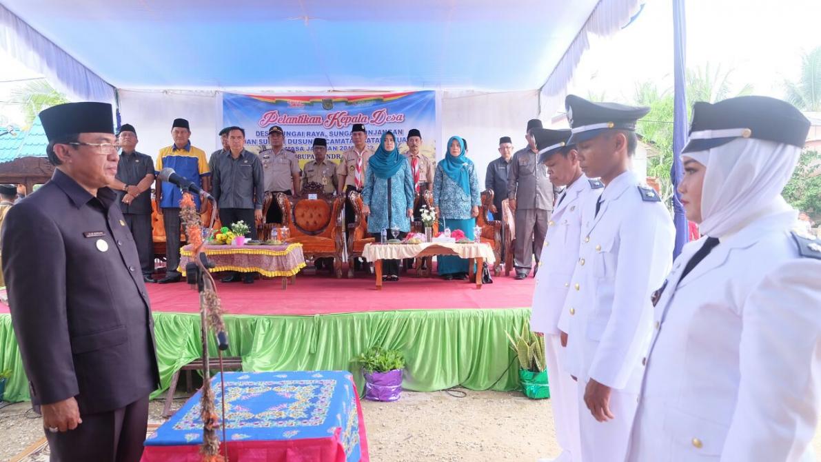 Bupati Inhil Lantik 3 Kepala Desa Di Kecamatan Batang Tuaka