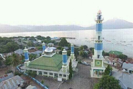 Ananda Sukarlan Belajarlah pada Minoritas Muslim Lamakera