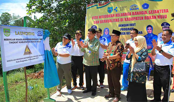 Melalui Program KB, Plt Bupati Sukiman Yakin Bisa Tekan Angka Pertumbuhan Penduduk