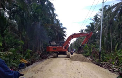 Pemkab Inhil Tuntaskan Infrastruktur Jalan Teluk Pinang