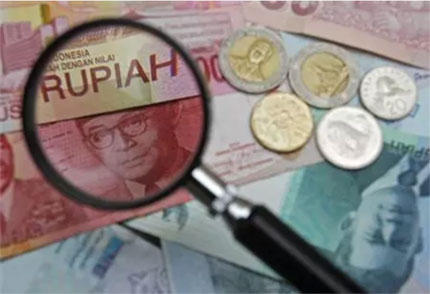 Dolar AS Kembali Menguat, Rupiah Terdepresiasi ke Rp13.438/USD