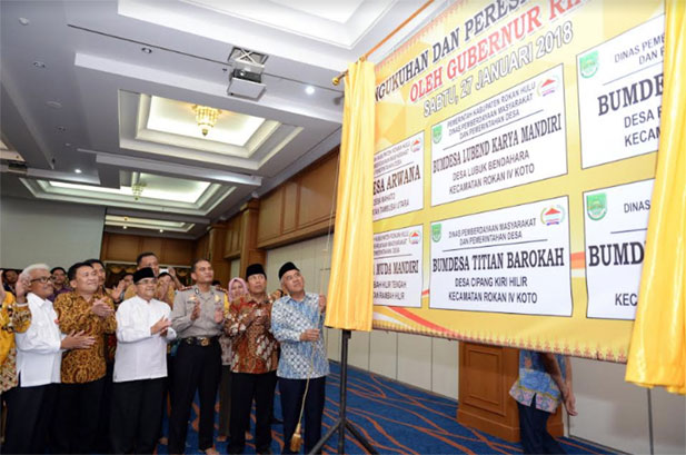 Gubri Resmikan 6 unit BUMDes Di Kabupaten Rohul