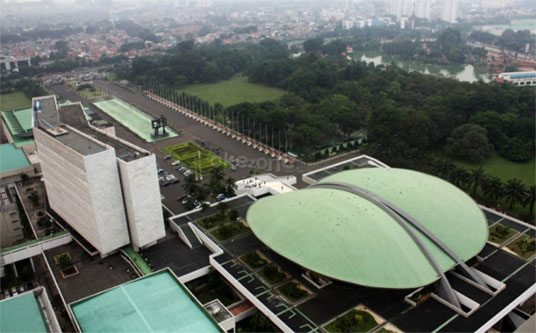 Jika Gedung DPR Miring 7 Derajat, Bisa Jadi Keajaiban Dunia ke-8